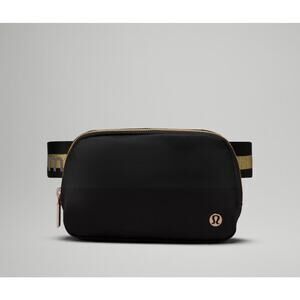 Lululemon Everywhere Belt Bag - NWT (sold out)